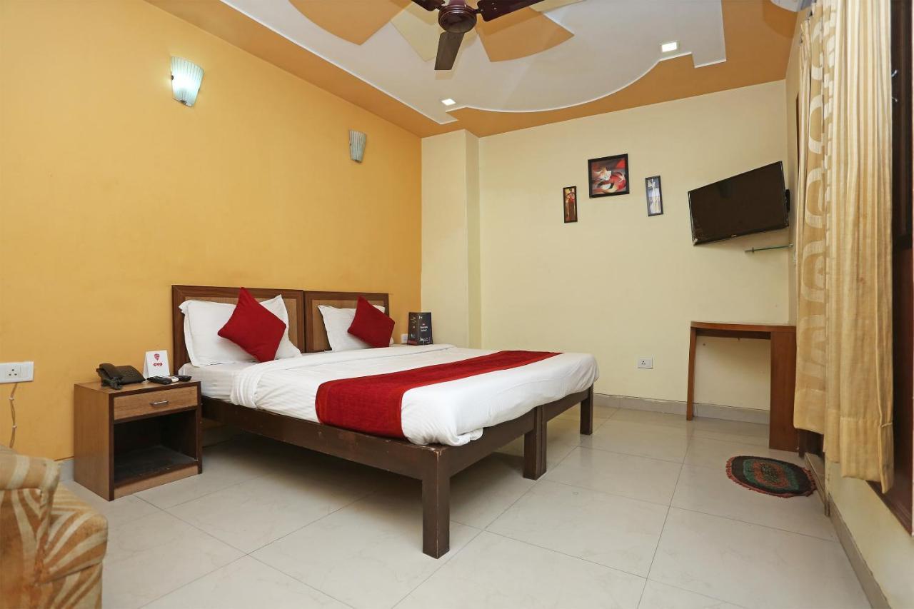 Airport Hotel Ambrosia Ню Делхи Екстериор снимка
