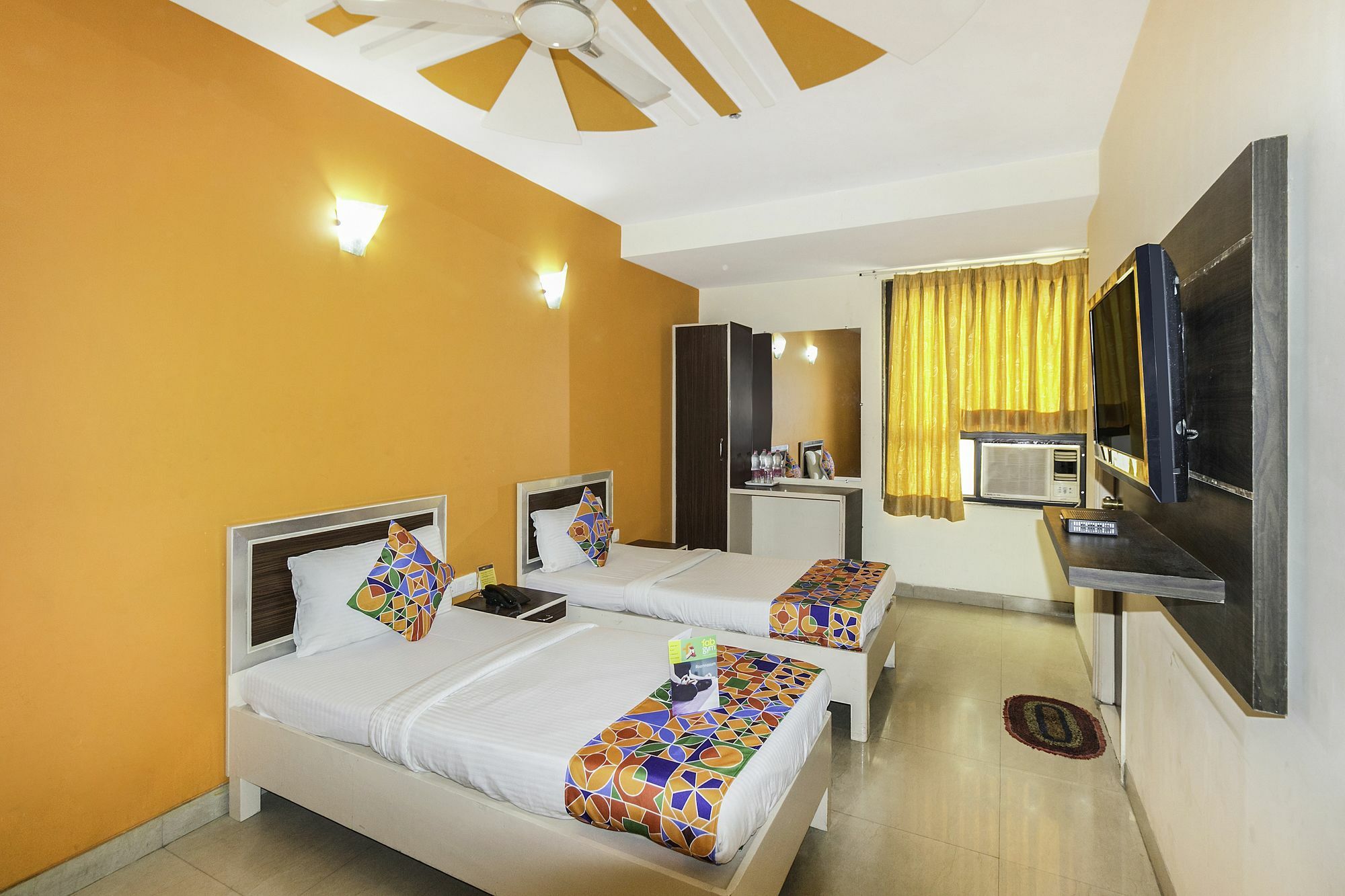 Airport Hotel Ambrosia Ню Делхи Екстериор снимка