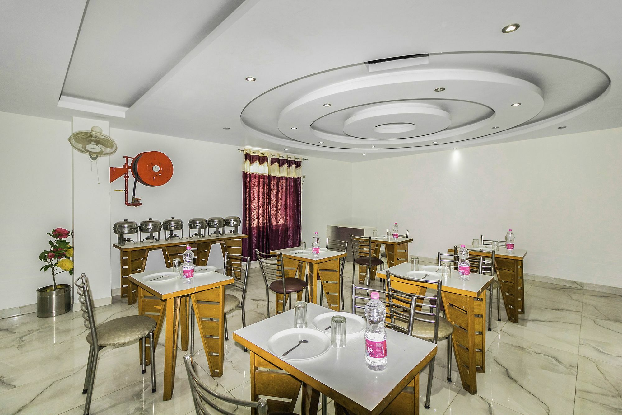 Airport Hotel Ambrosia Ню Делхи Екстериор снимка
